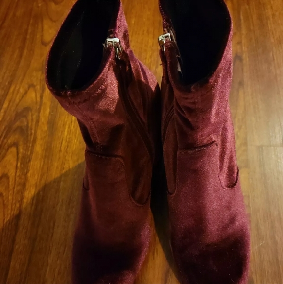 Steve Madden Velvet Sock Booties - Picture 4 of 5